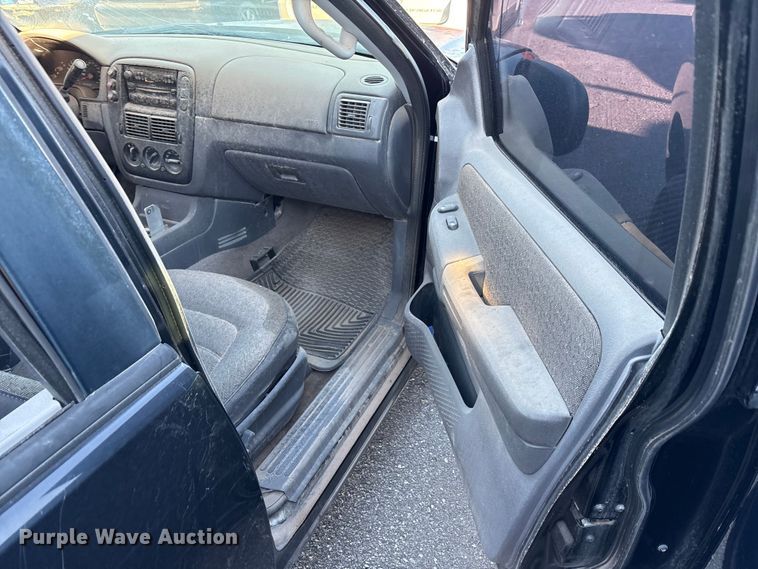 image for item EA7697 2004 Ford Explorer SUV
