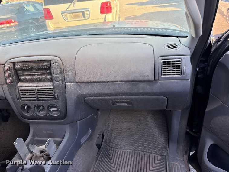 image for item EA7697 2004 Ford Explorer SUV