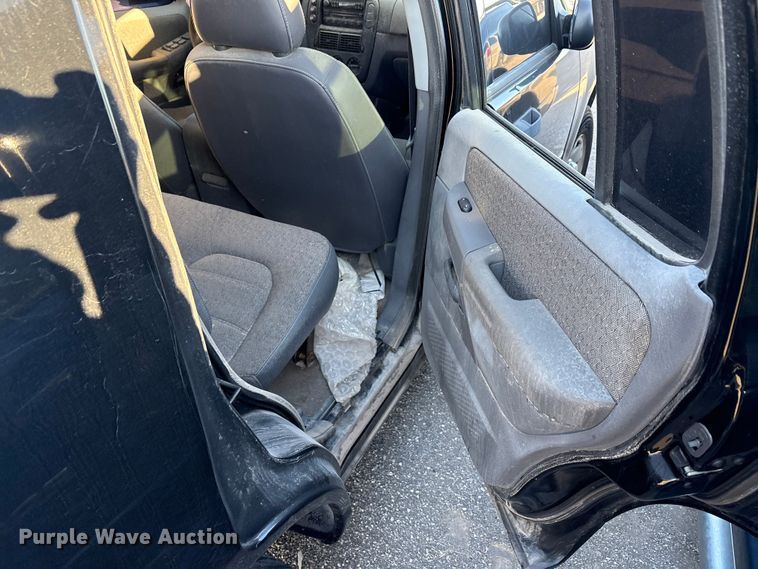 image for item EA7697 2004 Ford Explorer SUV