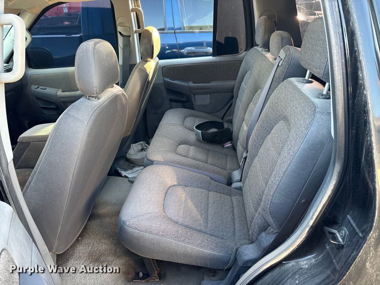 image for item EA7697 2004 Ford Explorer SUV