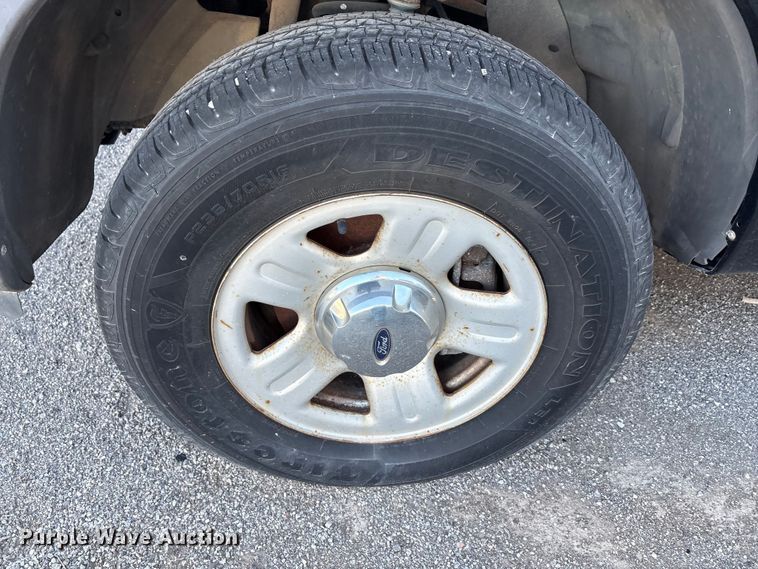 image for item EA7697 2004 Ford Explorer SUV