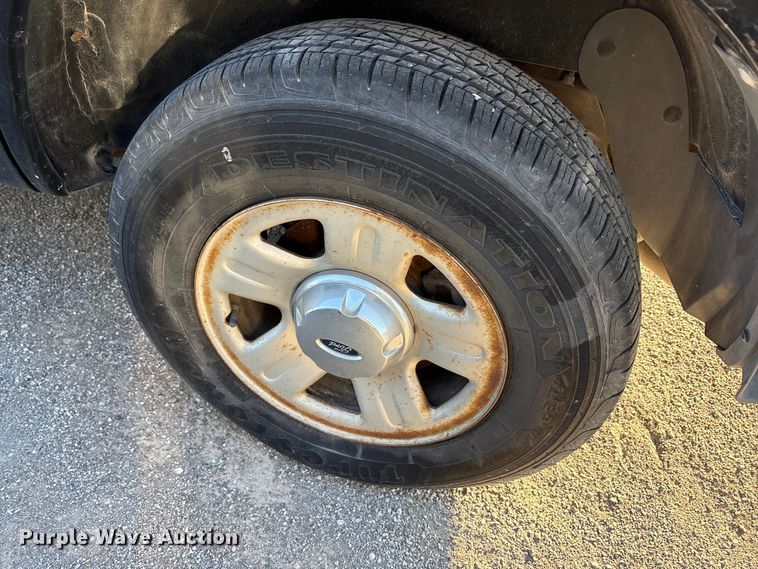 image for item EA7697 2004 Ford Explorer SUV