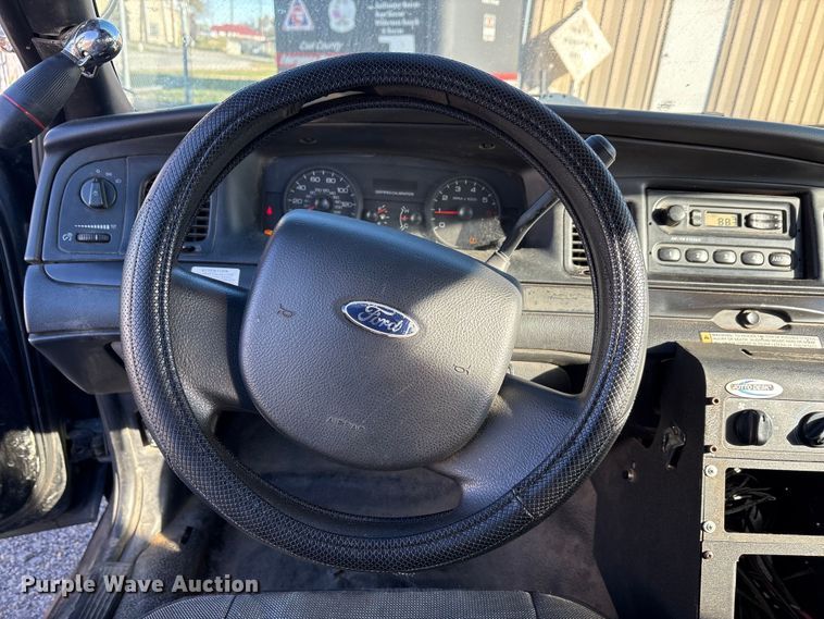 image for item EA7738 2011 Ford Crown Victoria Police Interceptor 