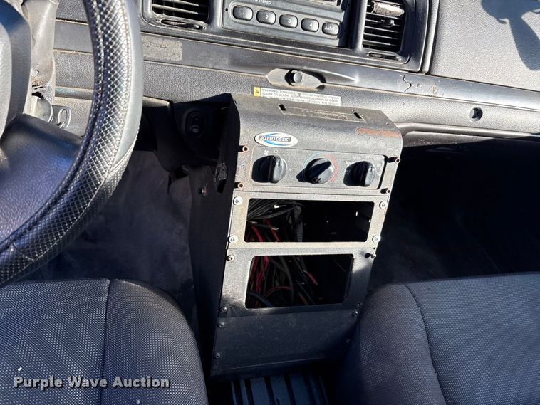 image for item EA7738 2011 Ford Crown Victoria Police Interceptor 