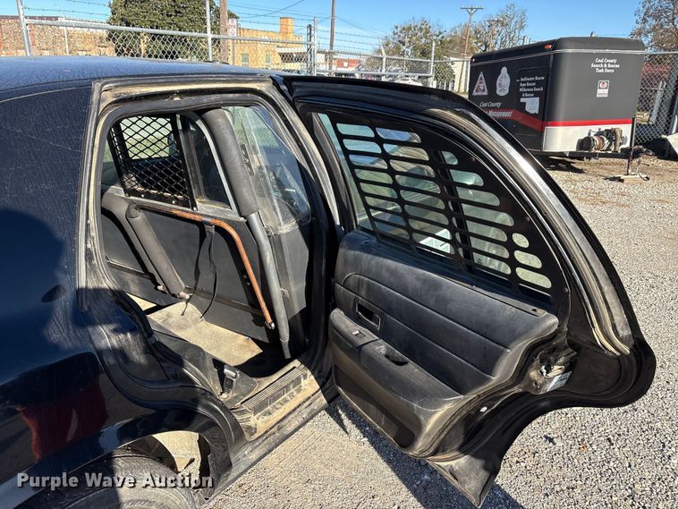 image for item EA7738 2011 Ford Crown Victoria Police Interceptor 