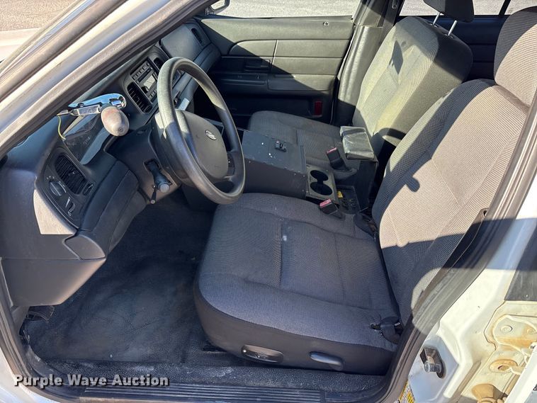 image for item EA7739 2008 Ford Crown Victoria Police Interceptor 