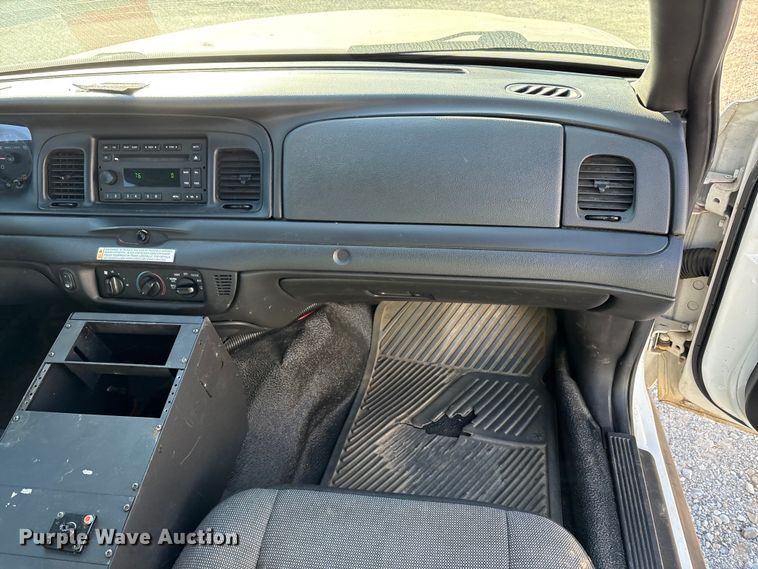 image for item EA7739 2008 Ford Crown Victoria Police Interceptor 