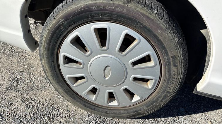 image for item EA7739 2008 Ford Crown Victoria Police Interceptor 