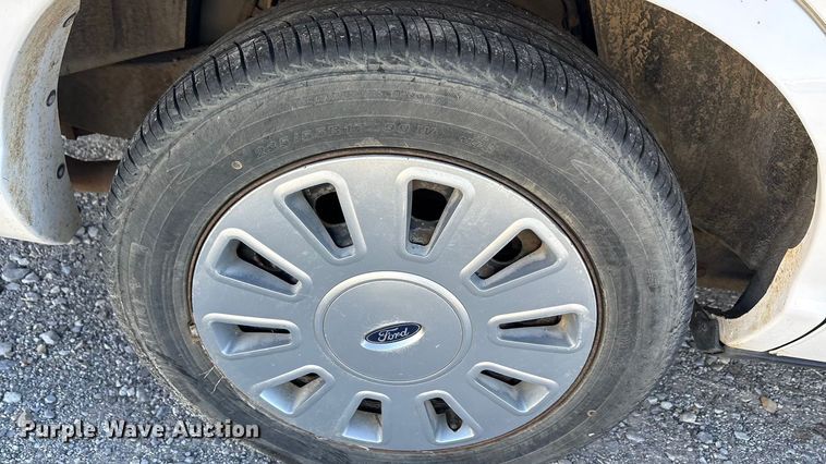 image for item EA7739 2008 Ford Crown Victoria Police Interceptor 