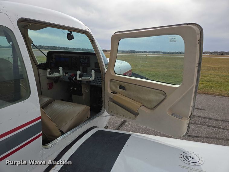 image for item EB1158 1980 Beechcraft Sundowner C23 airplane