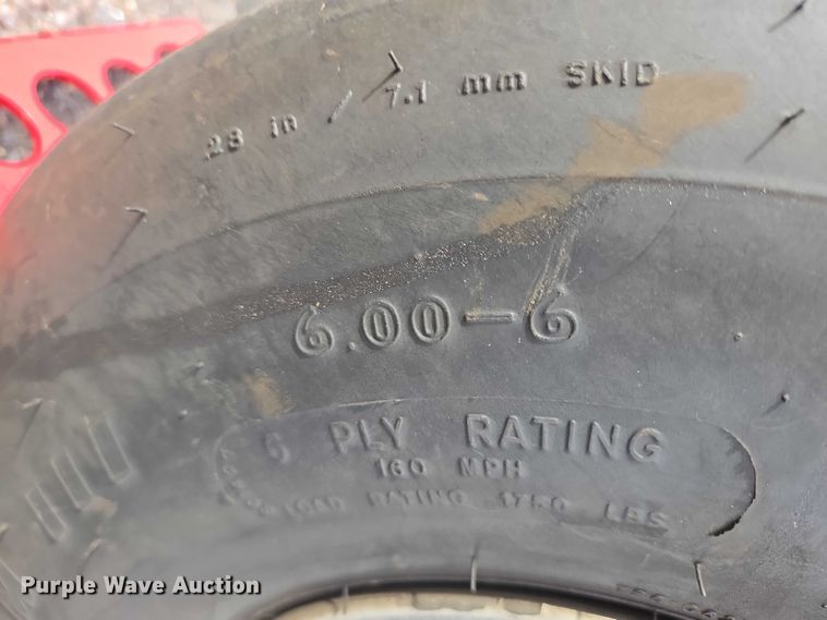 image for item EB1158 1980 Beechcraft Sundowner C23 airplane