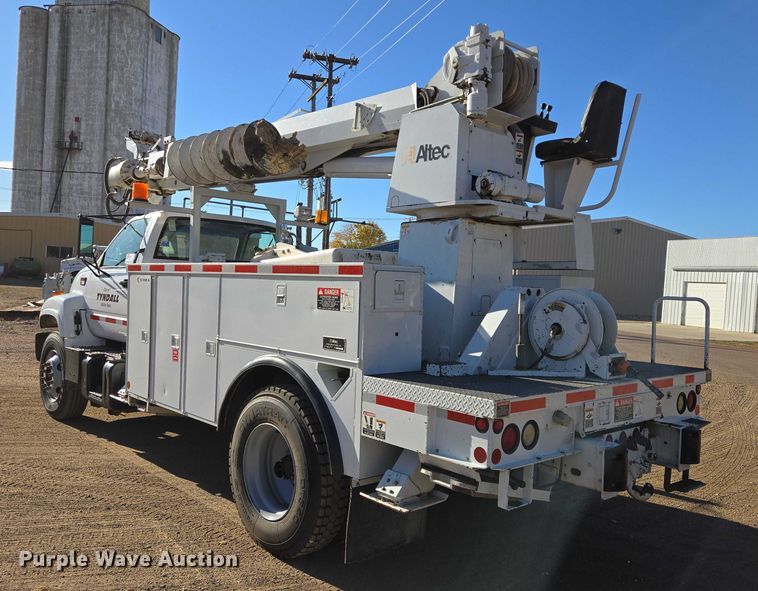 image for item EB1159 2001 GMC C7500 digger derrick truck