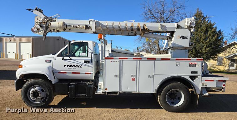 image for item EB1159 2001 GMC C7500 digger derrick truck