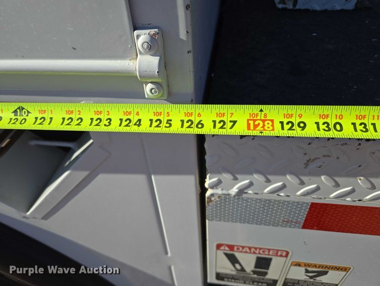 image for item EB1159 2001 GMC C7500 digger derrick truck