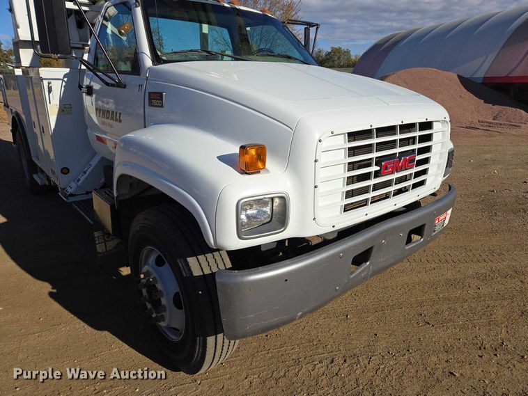 image for item EB1159 2001 GMC C7500 digger derrick truck