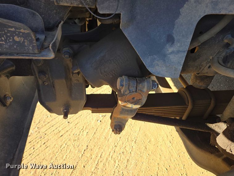 image for item EB1159 2001 GMC C7500 digger derrick truck