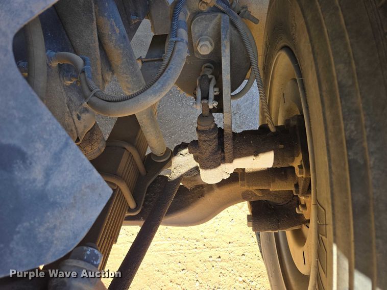 image for item EB1159 2001 GMC C7500 digger derrick truck