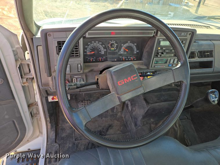 image for item EB1159 2001 GMC C7500 digger derrick truck