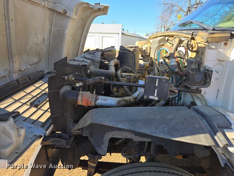 image for item EB1159 2001 GMC C7500 digger derrick truck