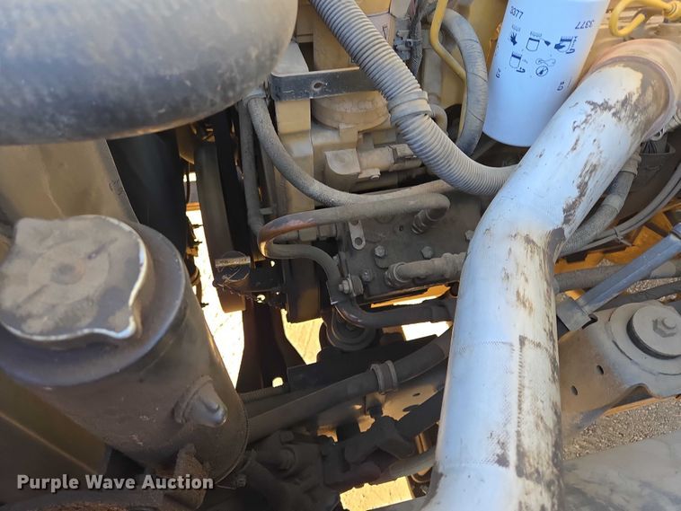 image for item EB1159 2001 GMC C7500 digger derrick truck