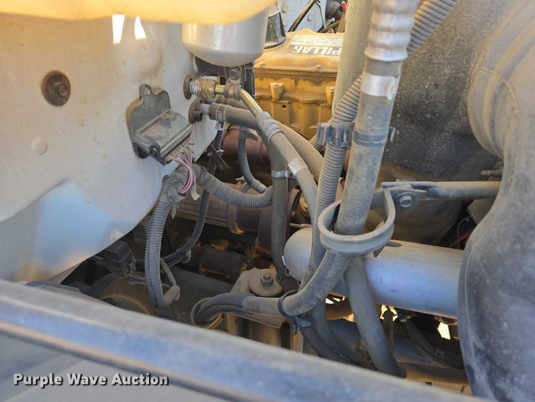 image for item EB1159 2001 GMC C7500 digger derrick truck