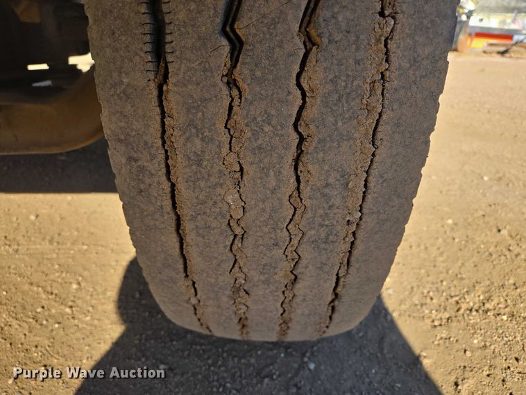 image for item EB1159 2001 GMC C7500 digger derrick truck