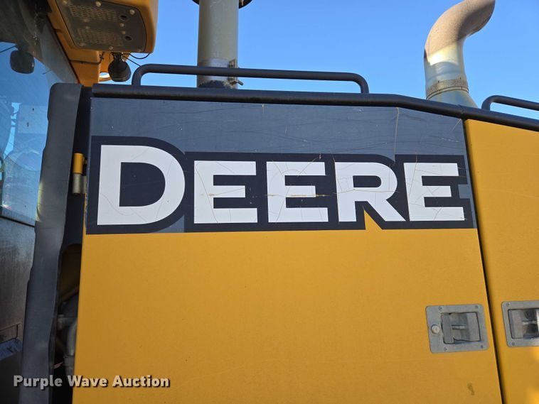 image for item EB1165 2015 John Deere 772G motor grader