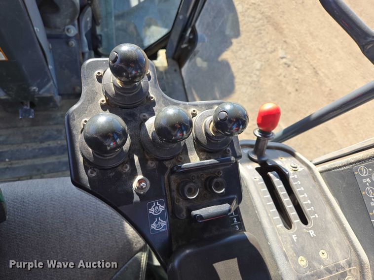 image for item EB1165 2015 John Deere 772G motor grader