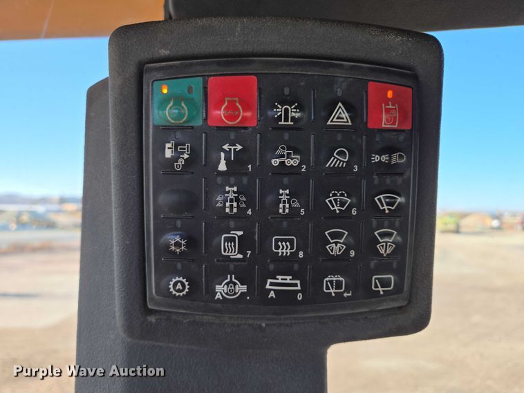 image for item EB1165 2015 John Deere 772G motor grader