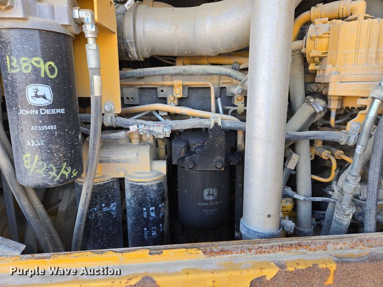 image for item EB1165 2015 John Deere 772G motor grader