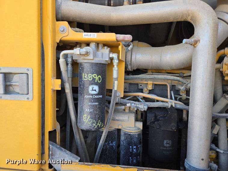 image for item EB1165 2015 John Deere 772G motor grader