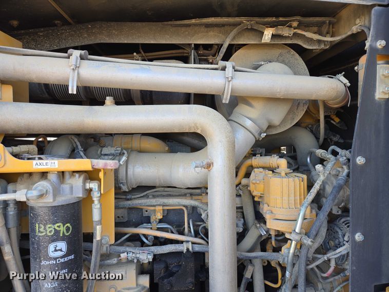 image for item EB1165 2015 John Deere 772G motor grader