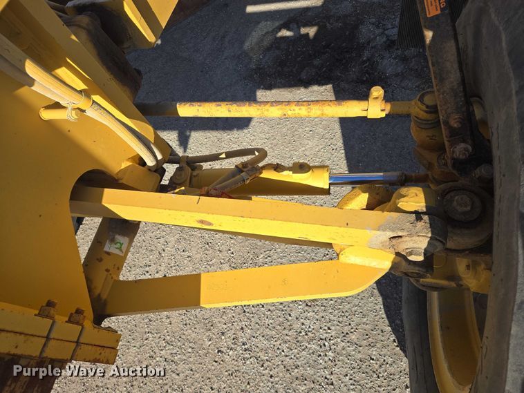 image for item EB1166 2002 Caterpillar 140H VHP motor grader