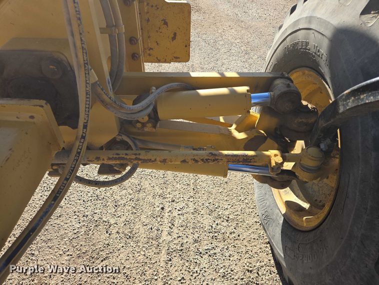 image for item EB1166 2002 Caterpillar 140H VHP motor grader