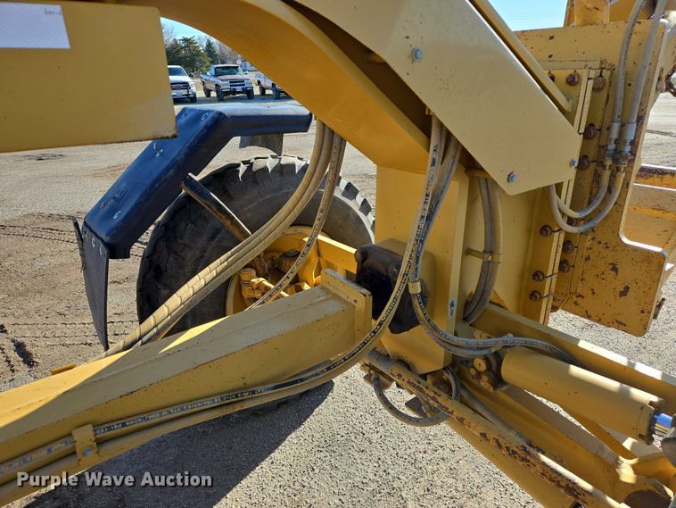 image for item EB1166 2002 Caterpillar 140H VHP motor grader