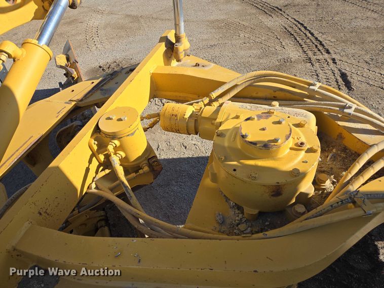 image for item EB1166 2002 Caterpillar 140H VHP motor grader