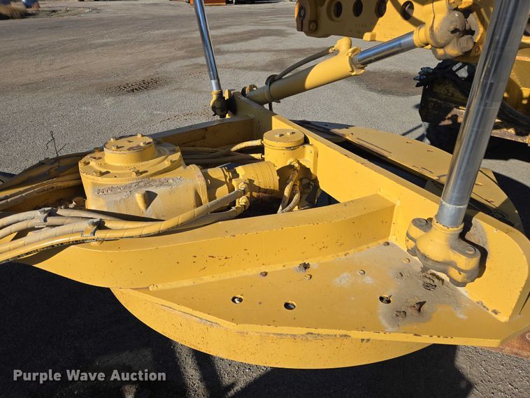 image for item EB1166 2002 Caterpillar 140H VHP motor grader