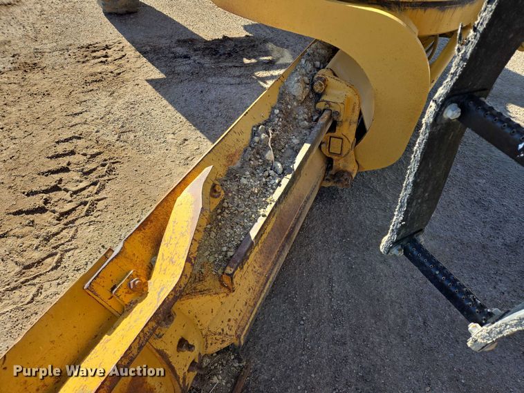 image for item EB1166 2002 Caterpillar 140H VHP motor grader