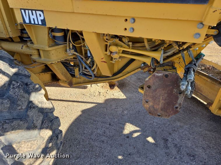 image for item EB1166 2002 Caterpillar 140H VHP motor grader