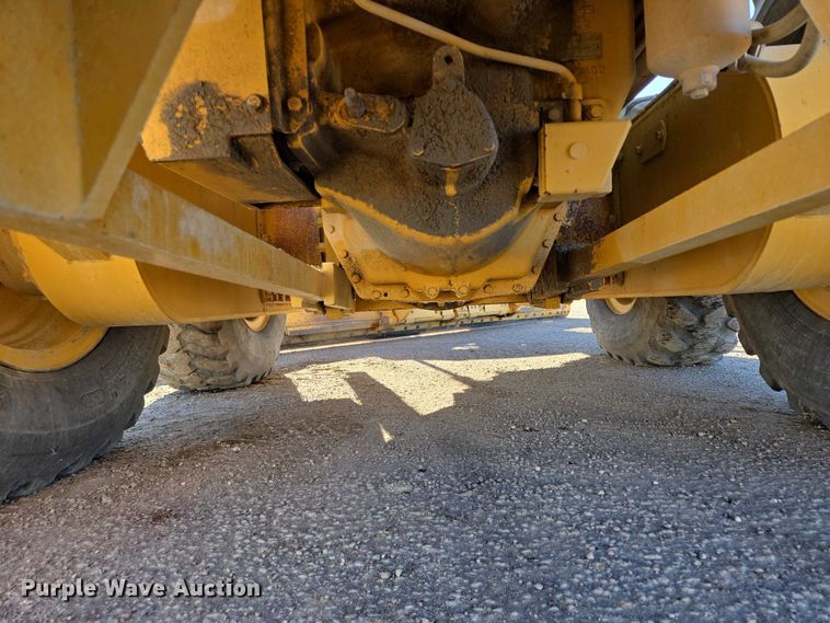 image for item EB1166 2002 Caterpillar 140H VHP motor grader