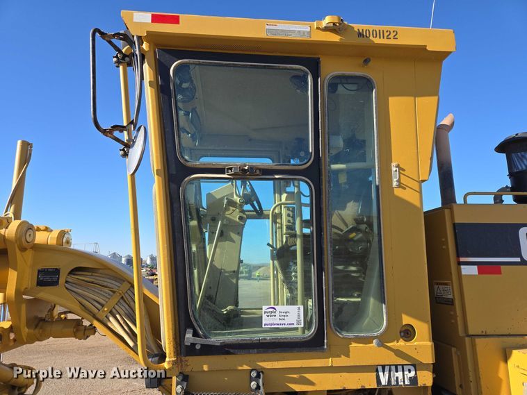 image for item EB1166 2002 Caterpillar 140H VHP motor grader