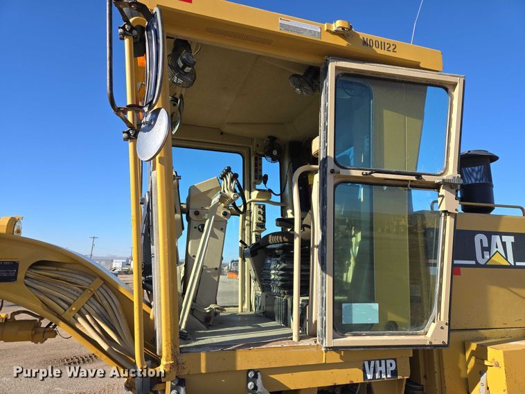 image for item EB1166 2002 Caterpillar 140H VHP motor grader