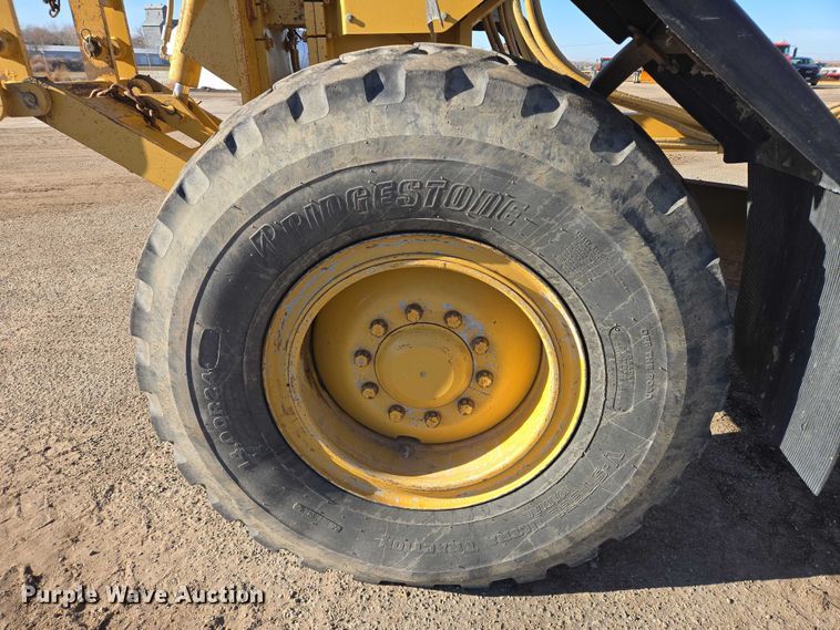 image for item EB1166 2002 Caterpillar 140H VHP motor grader