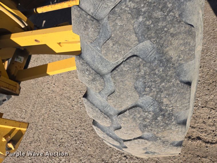 image for item EB1166 2002 Caterpillar 140H VHP motor grader