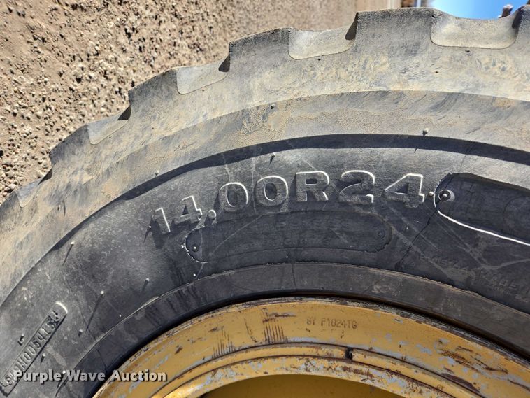 image for item EB1166 2002 Caterpillar 140H VHP motor grader