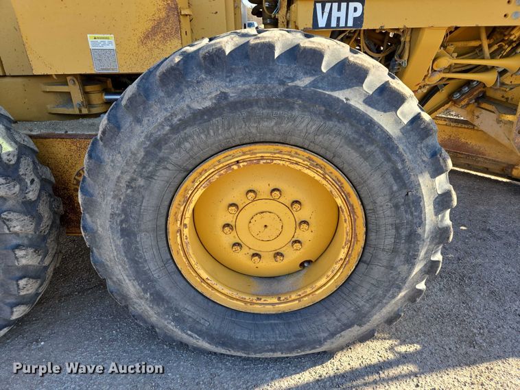 image for item EB1166 2002 Caterpillar 140H VHP motor grader