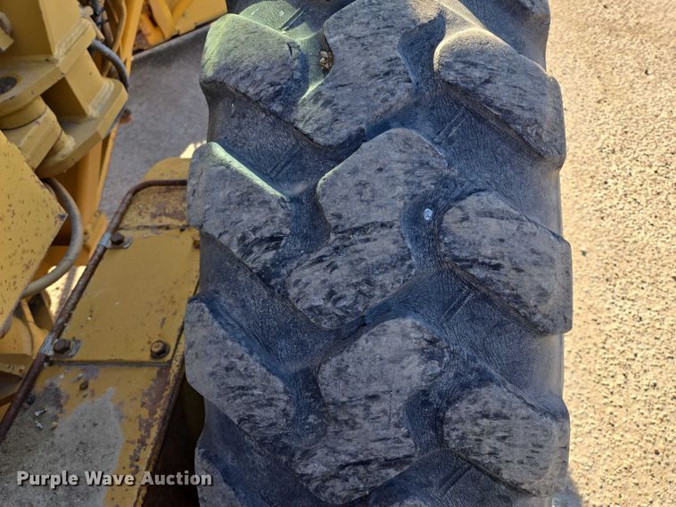 image for item EB1166 2002 Caterpillar 140H VHP motor grader