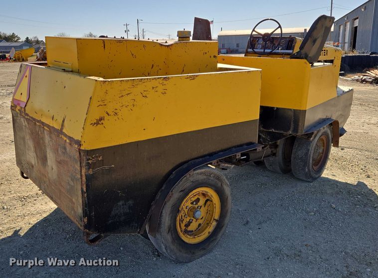 image for item EB1169 Hyster C530 Compactor pneumatic roller