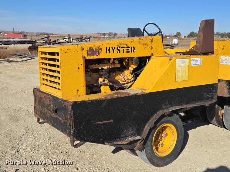 image for item EB1169 Hyster C530 Compactor pneumatic roller