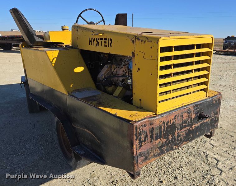 image for item EB1169 Hyster C530 Compactor pneumatic roller